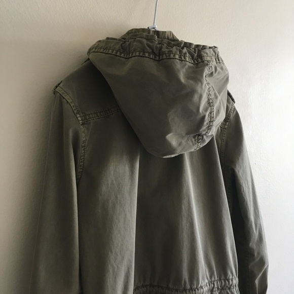 Aritzia Jacket - Picture 6 of 10